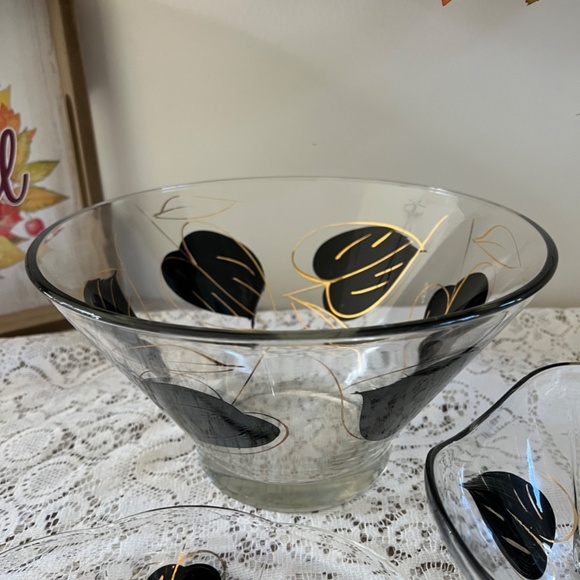 3 Vintage Pieces of Anchor Hocking's 'Enchantware' - Picture 2 of 7